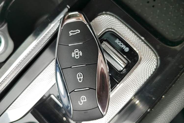 Used Hongqi H5 2024 2.0T Automatic Smart Connect Flagship Edition Interior 1
