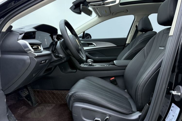 Used Hongqi H5 2024 2.0T Automatic Smart Connect Flagship Edition Interior 1