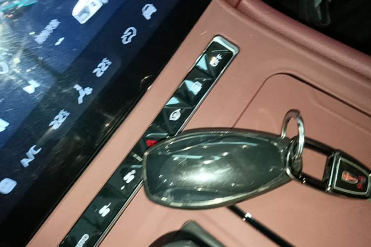 Used Hongqi H5 2024 2.0T Automatic Smart Connect Flagship Edition Interior 1