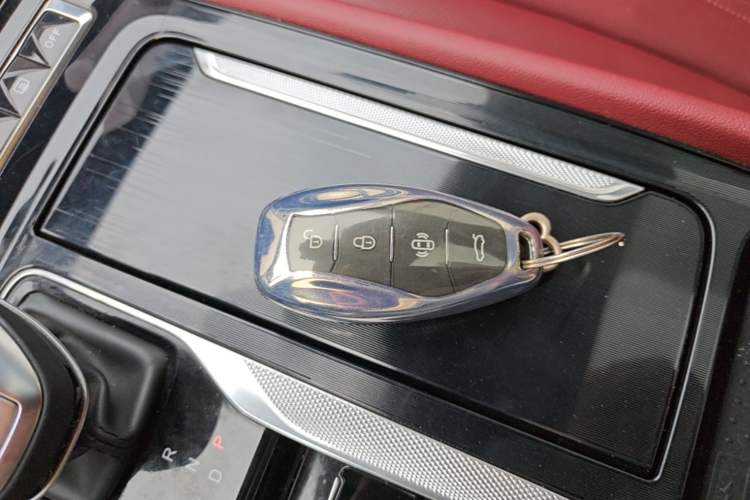 Used Hongqi H5 2024 2.0T Automatic Smart Connect Flagship Edition Interior 1