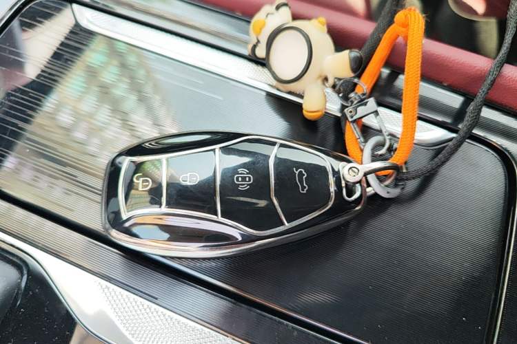 Used Hongqi H5 2024 2.0T Automatic Smart Connect Flagship Edition Interior 1