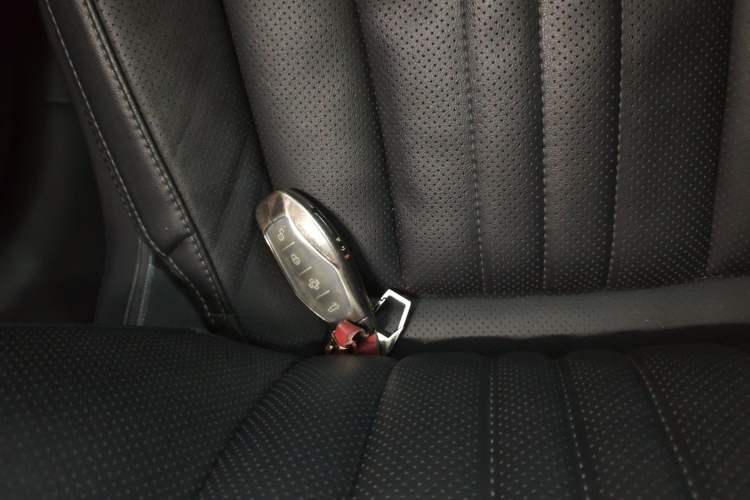 Used Hongqi H5 2024 2.0T Automatic Smart Connect Flagship Edition Interior 1
