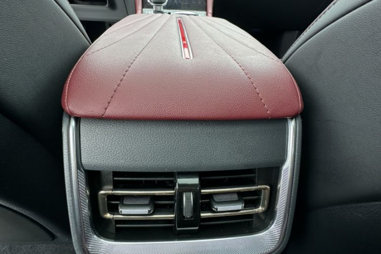 Used Hongqi H5 2024 2.0T Automatic Smart Connect Flagship Edition Interior 1