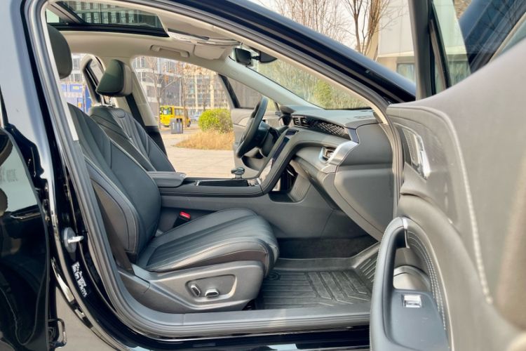 Used Hongqi H5 2024 1.5T DCT Smart Connect Flagship Edition Interior 10
