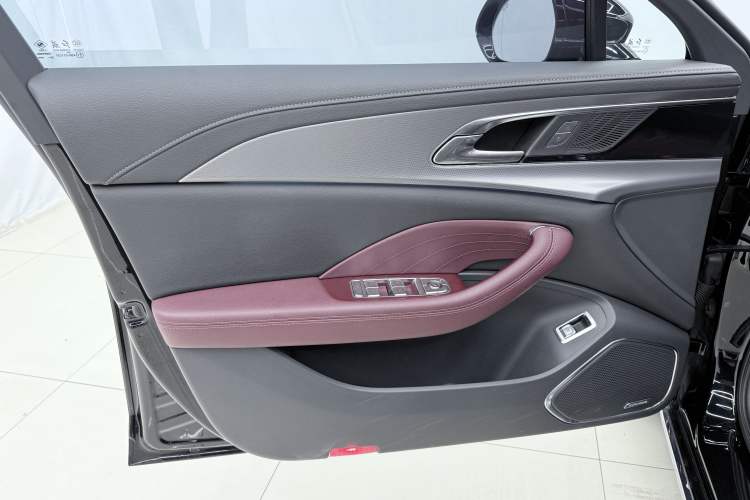 Used Hongqi H5 2024 2.0T Automatic Smart Connect Flagship Edition Interior 10