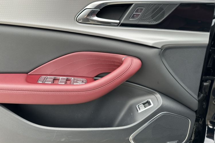 Used Hongqi H5 2024 2.0T Automatic Smart Connect Flagship Edition Interior 11