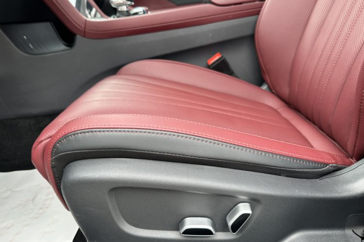 Used Hongqi H5 2024 2.0T Automatic Smart Connect Flagship Edition Interior 12