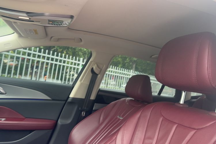 Used Hongqi H5 2024 2.0T Automatic Smart Connect Flagship Edition Interior 2