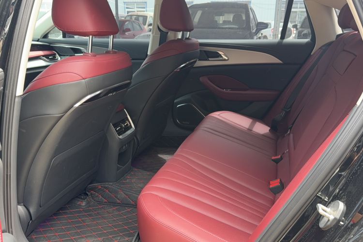 Used Hongqi H5 2024 2.0T Automatic Smart Connect Flagship Edition Interior 2
