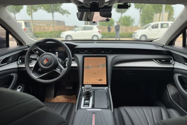 Used Hongqi H5 2024 1.5T DCT Smart Connect Flagship Edition Interior 2