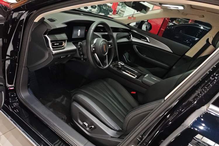 Used Hongqi H5 2024 1.5T DCT Smart Connect Flagship Edition Interior 2