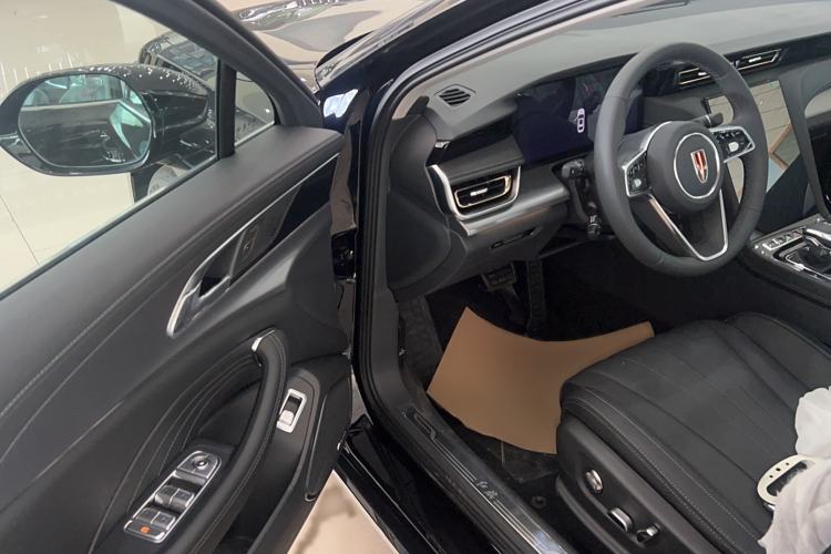Used Hongqi H5 2024 2.0T Automatic Smart Connect Flagship Edition Interior 2
