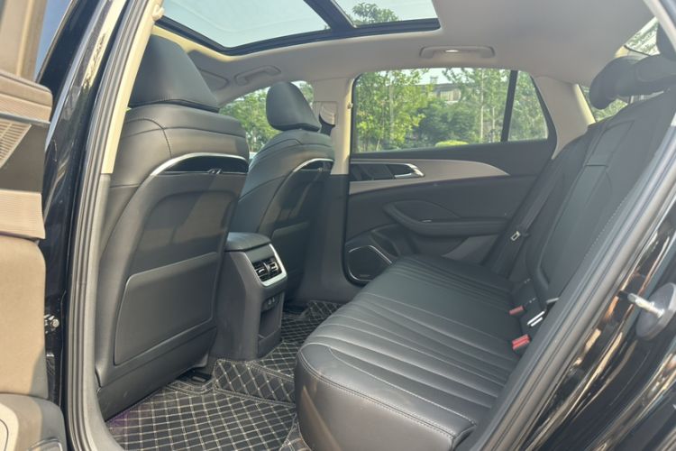 Used Hongqi H5 2024 2.0T Automatic Smart Connect Flagship Edition Interior 3