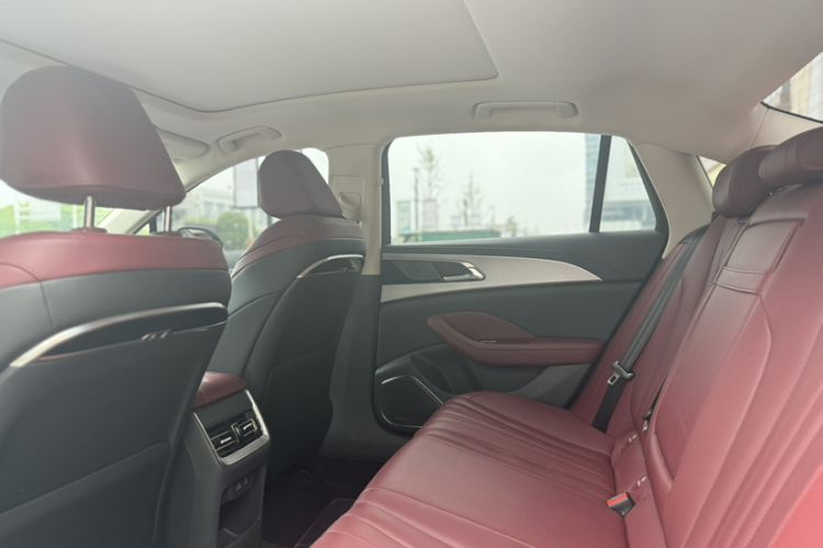 Used Hongqi H5 2024 1.5T DCT Smart Connect Flagship Edition Interior 3