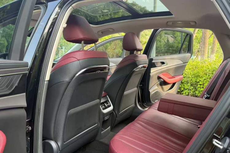 Used Hongqi H5 2024 2.0T Automatic Smart Connect Flagship Edition Interior 3