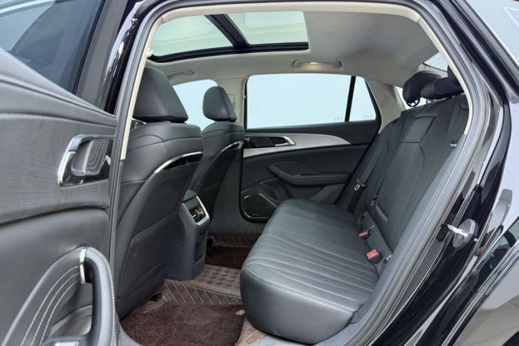 Used Hongqi H5 2024 2.0T Automatic Smart Connect Flagship Edition Interior 3