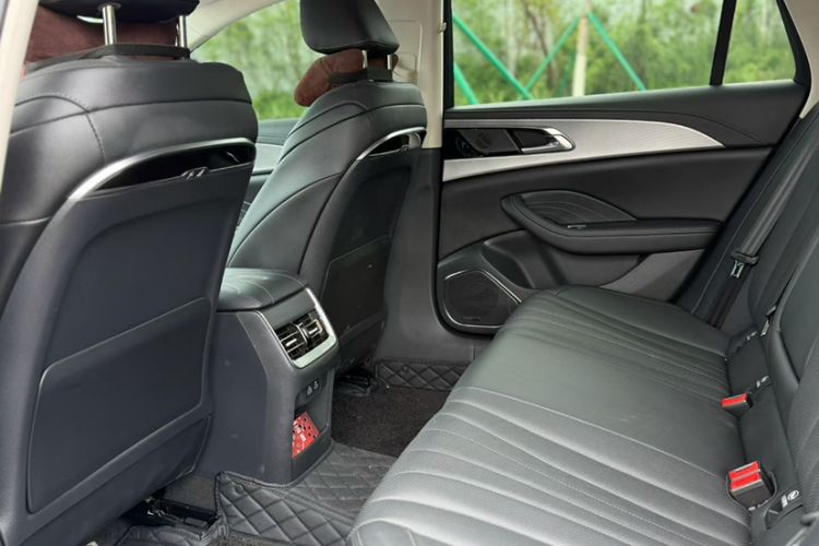 Used Hongqi H5 2024 1.5T DCT Smart Connect Flagship Edition Interior 3
