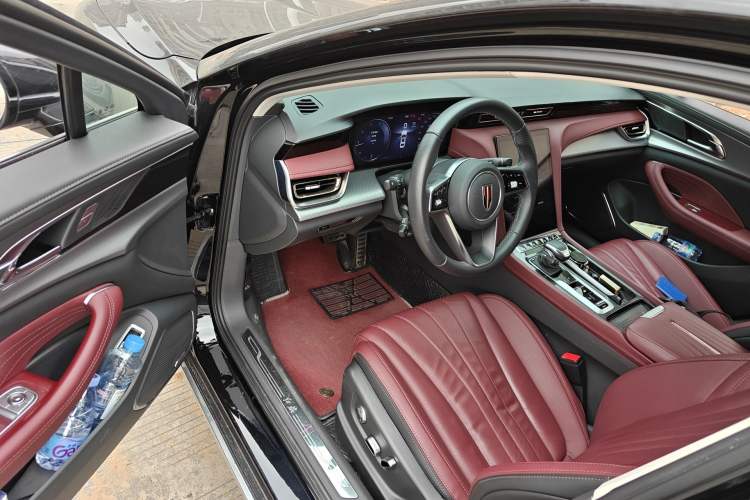 Used Hongqi H5 2024 2.0T Automatic Smart Connect Flagship Edition Interior 3