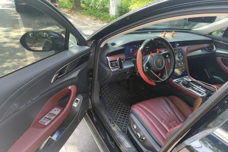Used Hongqi H5 2024 2.0T Automatic Smart Connect Flagship Edition Interior 3