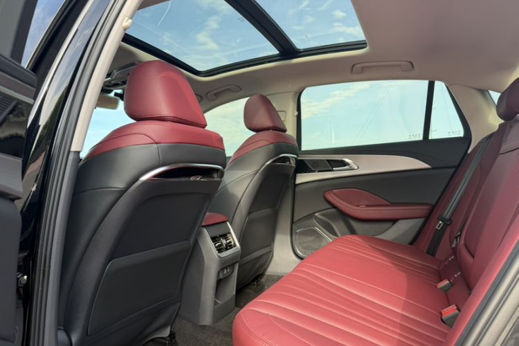 Used Hongqi H5 2024 1.5T DCT Smart Connect Flagship Edition Interior 3