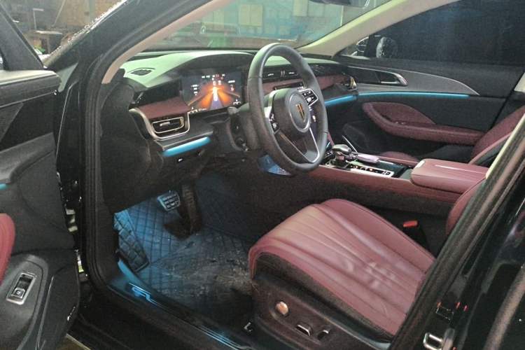 Used Hongqi H5 2024 2.0T Automatic Smart Connect Flagship Edition Interior 3