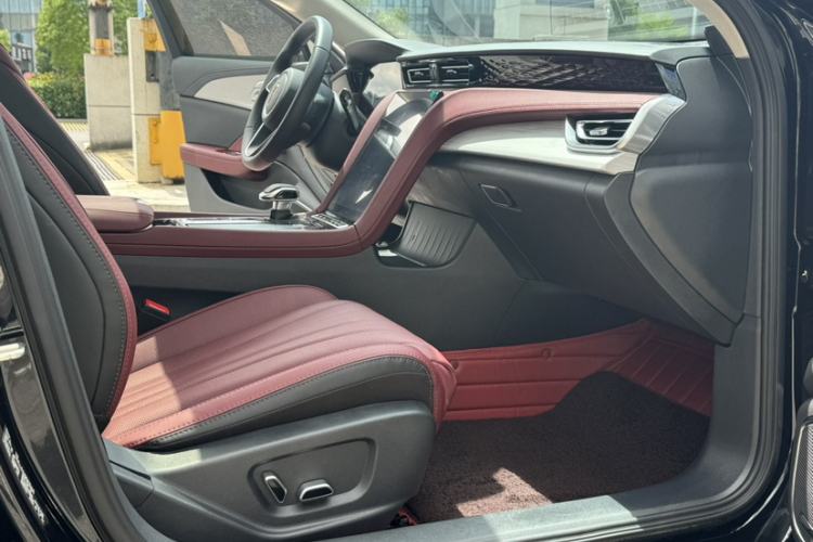Used Hongqi H5 2024 1.5T DCT Smart Connect Flagship Edition Interior 4