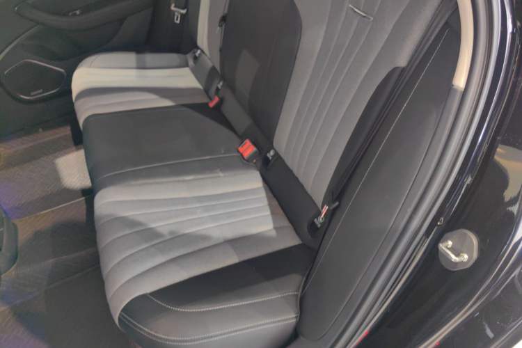 Used Hongqi H5 2024 1.5T DCT Smart Connect Flagship Edition Interior 4