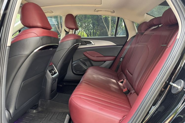 Used Hongqi H5 2024 2.0T Automatic Smart Connect Flagship Edition Interior 4