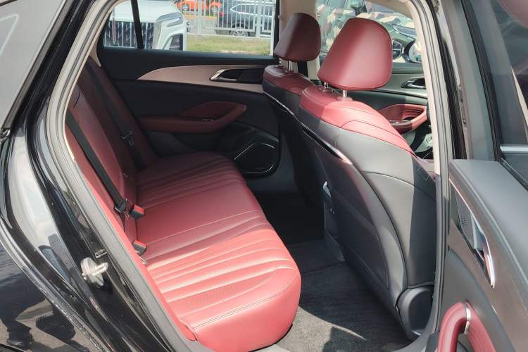 Used Hongqi H5 2024 2.0T Automatic Smart Connect Flagship Edition Interior 5