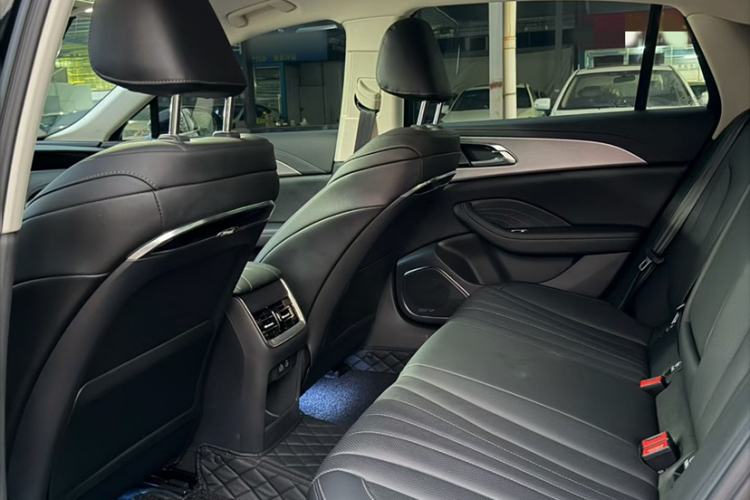 Used Hongqi H5 2024 1.5T DCT Smart Connect Flagship Edition Interior 5
