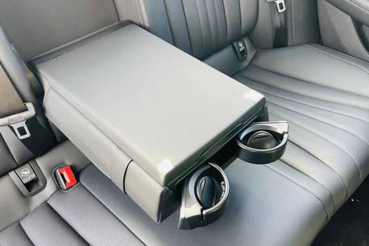 Used Hongqi H5 2024 1.5T DCT Smart Connect Flagship Edition Interior 6