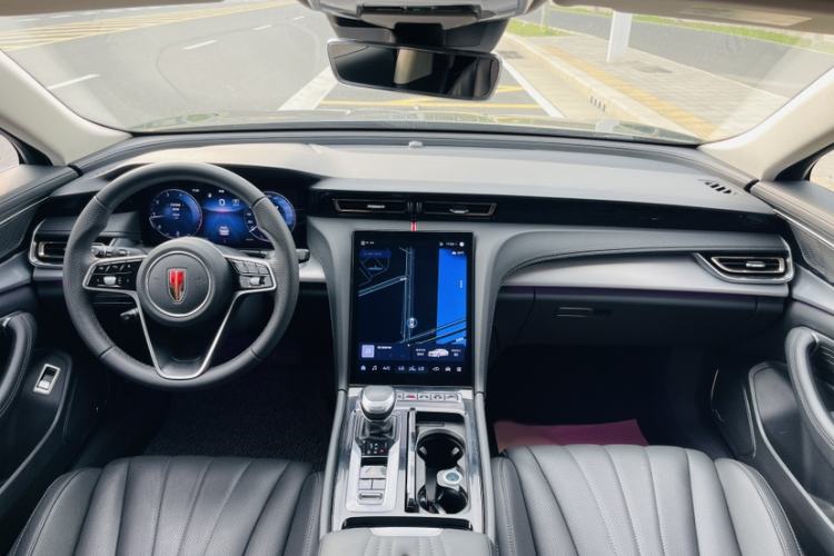 Used Hongqi H5 2024 2.0T Automatic Smart Connect Flagship Edition Interior 8