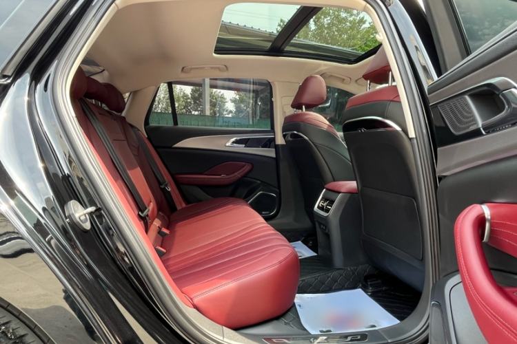 Used Hongqi H5 2024 2.0T Automatic Smart Connect Flagship Edition Interior 8