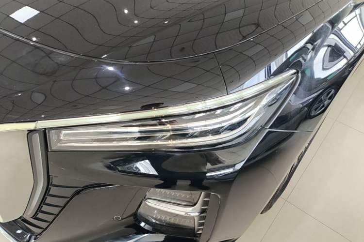 Used Hongqi H5 2024 2.0T Automatic Smart Connect Flagship Edition Left Front Headlight