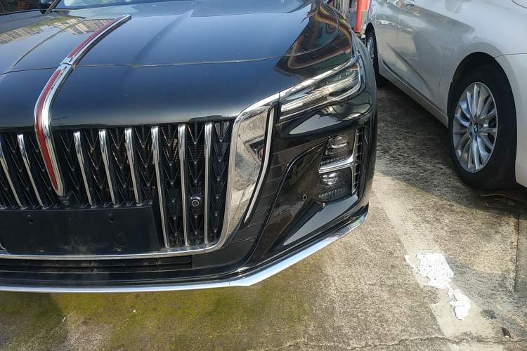 Used Hongqi H5 2024 2.0T Automatic Smart Connect Flagship Edition Left Front Headlight