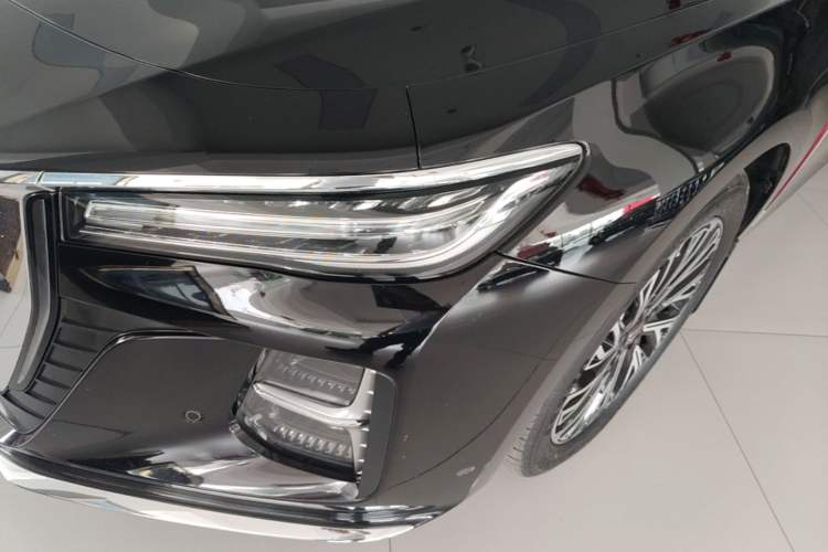 Used Hongqi H5 2024 2.0T Automatic Smart Connect Flagship Edition Left Front Headlight
