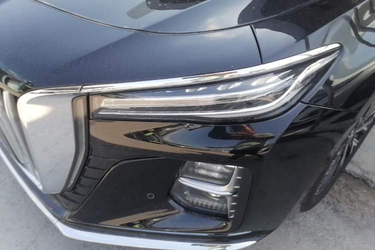 Used Hongqi H5 2024 2.0T Automatic Smart Connect Flagship Edition Left Front Headlight