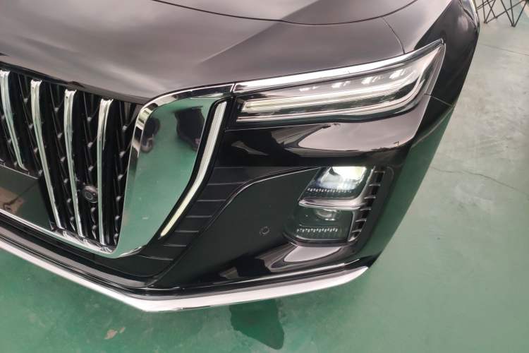 Used Hongqi H5 2024 2.0T Automatic Smart Connect Flagship Edition Left Front Headlight