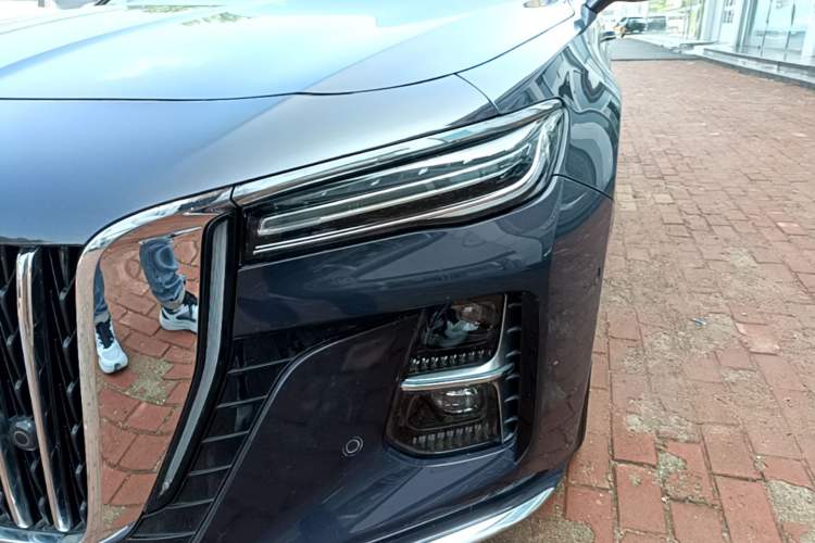 Used Hongqi H5 2024 2.0T Automatic Smart Connect Flagship Edition Left Front Headlight