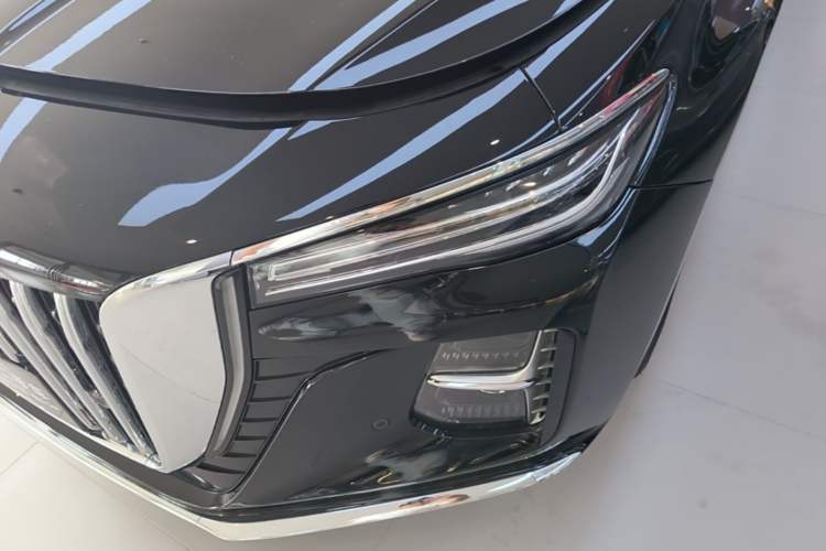 Used Hongqi H5 2024 2.0T Automatic Smart Connect Flagship Edition Left Front Headlight