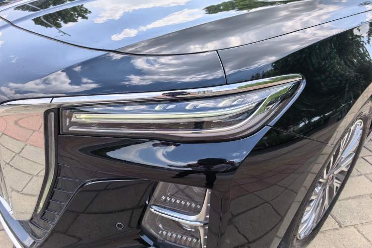 Used Hongqi H5 2024 2.0T Automatic Smart Connect Flagship Edition Left Front Headlight