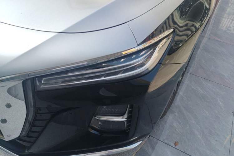 Used Hongqi H5 2024 2.0T Automatic Smart Connect Flagship Edition Left Front Headlight