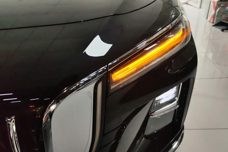 Used Hongqi H5 2024 1.5T DCT Smart Connect Flagship Edition Left Front Headlight