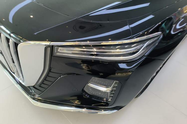 Used Hongqi H5 2024 2.0T Automatic Smart Connect Flagship Edition Left Front Headlight