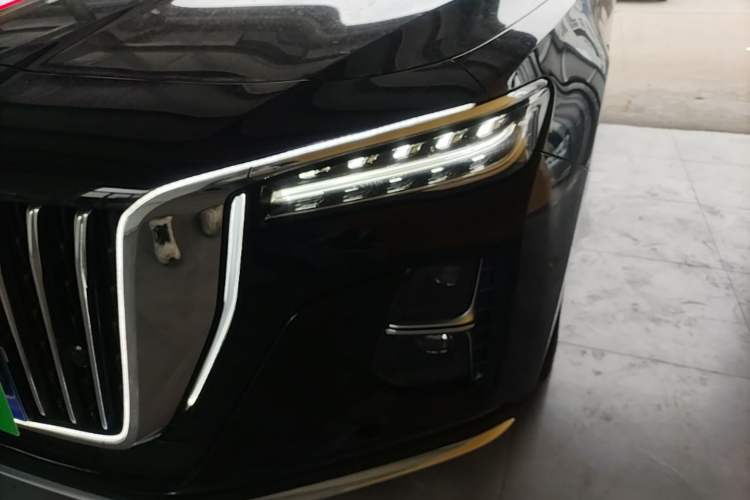 Used Hongqi H5 2024 2.0T Automatic Smart Connect Flagship Edition Left Front Headlight