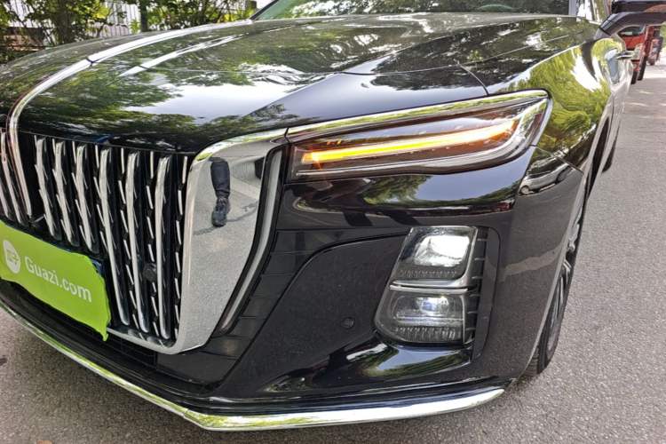 Used Hongqi H5 2024 2.0T Automatic Smart Connect Flagship Edition Left Front Headlight