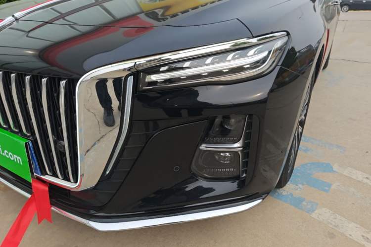 Used Hongqi H5 2024 2.0T Automatic Smart Connect Flagship Edition Left Front Headlight