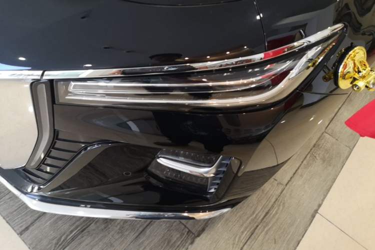 Used Hongqi H5 2024 2.0T Automatic Smart Connect Flagship Edition Left Front Headlight