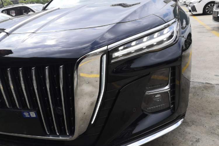 Used Hongqi H5 2024 2.0T Automatic Smart Connect Flagship Edition Left Front Headlight