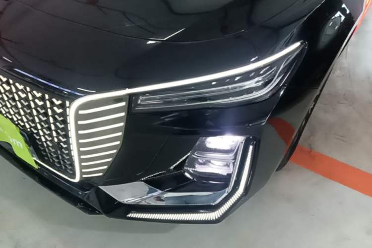 Used Hongqi H5 2024 2.0T Automatic Smart Connect Flagship Edition Left Front Headlight